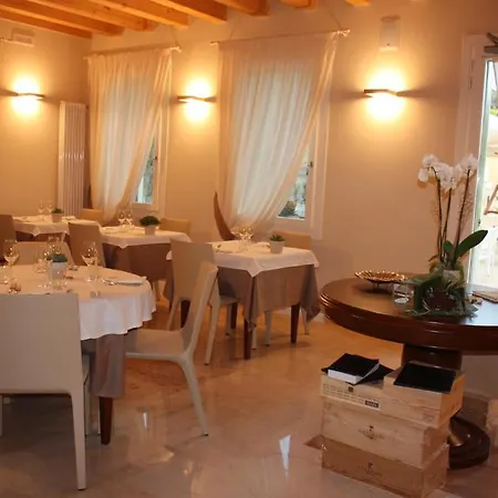 Bed & Breakfast Ai Capitelli Snc Di Fiumicetti Andrea 3*